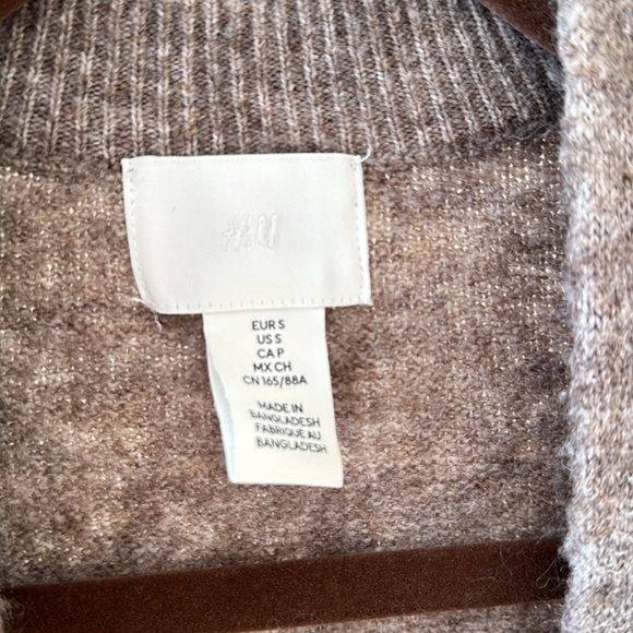 Cardigan - Picture 3 of 3